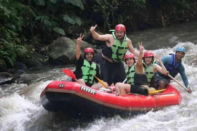 Bali: Ubud Dragon Face ATV e Ayung Rafting con pastoSolo Ubud: Grotta del Drago ATV e rafting sul fiume - con trasferimenti