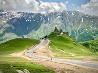 2 days private trip Stepantsminda, Kazbegi Mountains & Sno - Housity
