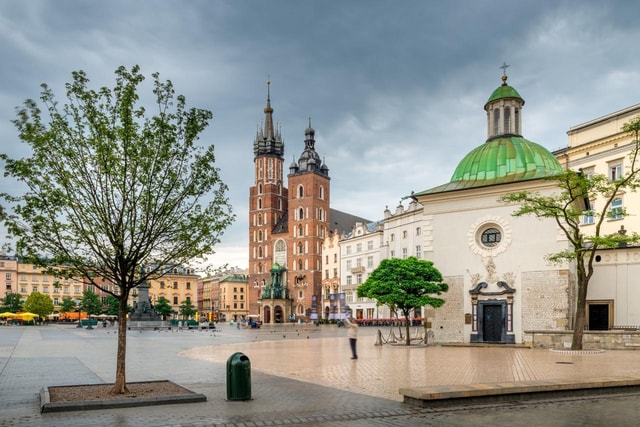 Old Town short guided walk with entry to St. Mary's Basilica