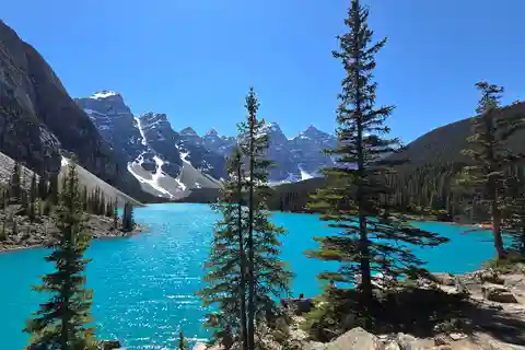 Banff/Canmore- Moraine Lake & Louise-Morning or Sunset Tour
