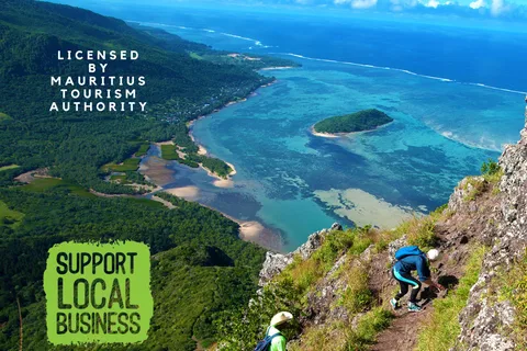 Le Morne : Randonnée en montagne avec des guides de la région