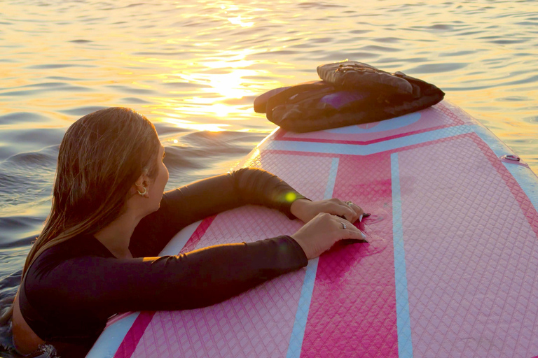 Rio de Janeiro: Copacabana Sunrise Stand Up Paddle Tour Copacabana Sunrise Stand Up Paddle