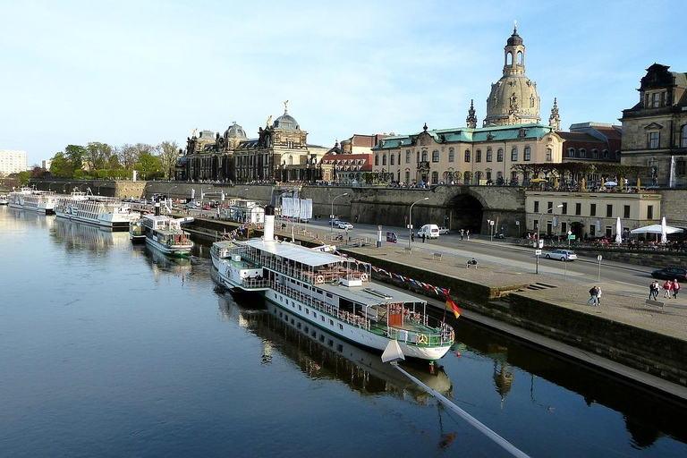 Dresden: Boat Cruise with Wine Tasting and Snacks