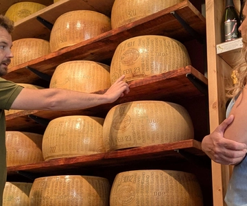 Food Tour with Tastings & Sightseeing in Parma