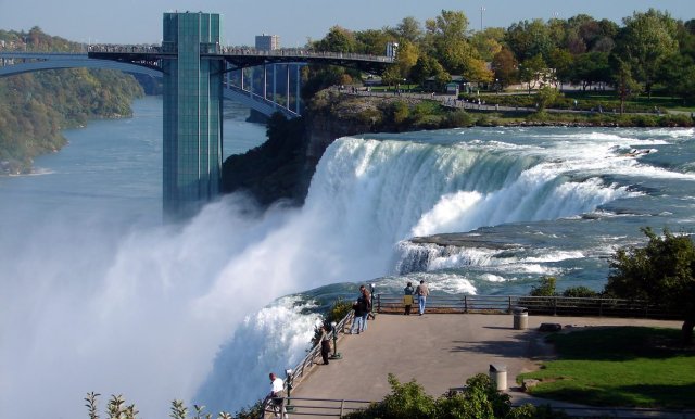 Von NYC aus: Ganztägige Niagarafälle-Tour mit dem Van