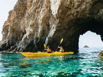 Milos: Tsigrado and Gerakas Beach Kayaking Tour