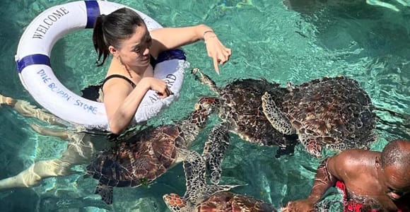 Zanzibar: Swimming with Turtles at Salaam Cave & Entry Fee