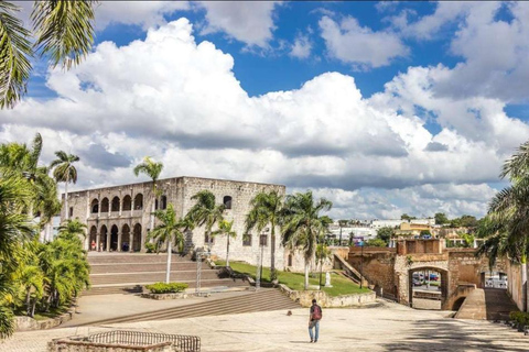 Excursion de Punta Cana à Saint-Domingue : Histoire et culture en une journéePunta Cana : Excursion : Santo Domingo avec déjeuner