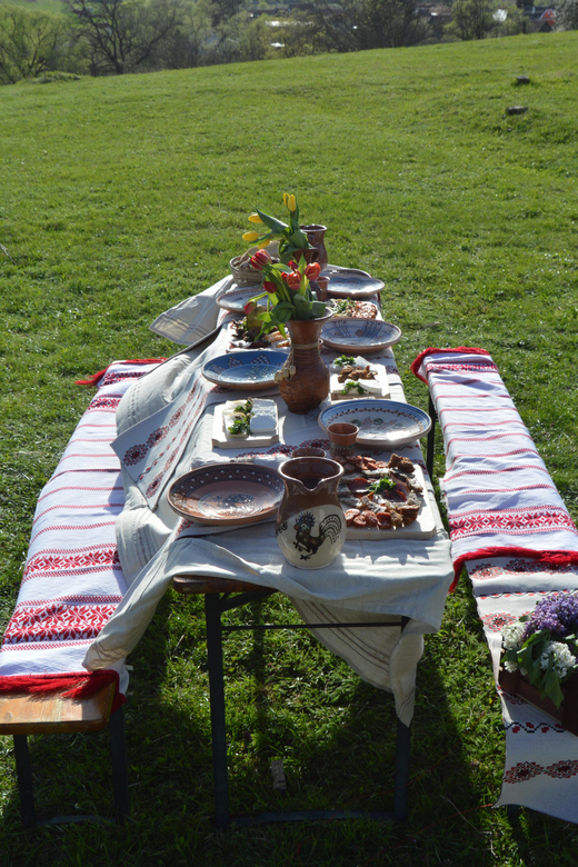 Suitetrails - From Sibiu, Guided tour through the heart of Marginimea.