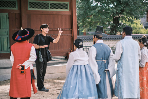 Seoul: UNESCO Palace History Tour, Photos & Optional Hanbok