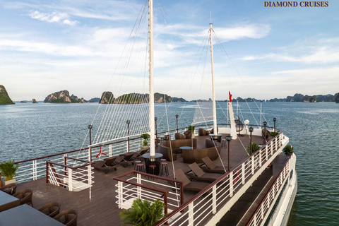 Hanoi:El mejor tour de 5 estrellas de 1 día por Ha Long con traslado en limusinaExcursión a Ha Long