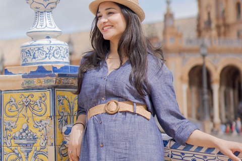 Seville: Professional Photoshoot at Plaza de España Premium 2 Locations 45 Mins | 45 Photos