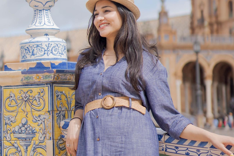Seville: Professional Photoshoot at Plaza de España Premium 2 Locations 45 Mins | 45 Photos