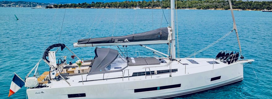 From Cannes: Private Sailing Cruise to the Lérins Islands