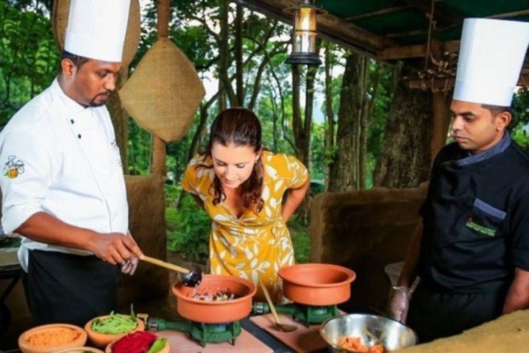 Kandy: 2 Day All-Inclusive Tea Plantation Adventure!