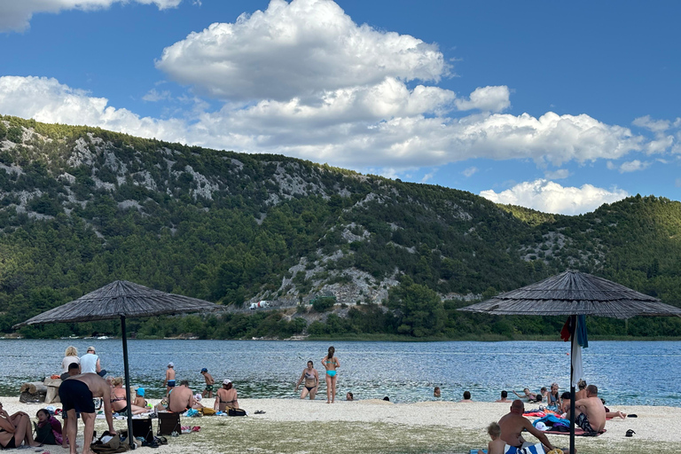 Tour por las cataratas de Krka por la tarde, con guía y entrada incluidosTour de tarde a las cataratas de Krka, con guía y entrada incluidos
