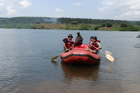 Kampala: Jinja 2-Day Adventure Tour with Rafting & Cruise