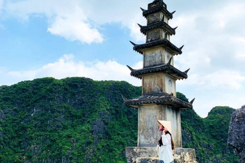 Tour en bateau de Trang An, pagode de Bai Dinh et visite d&#039;une journée de la grotte de Mua