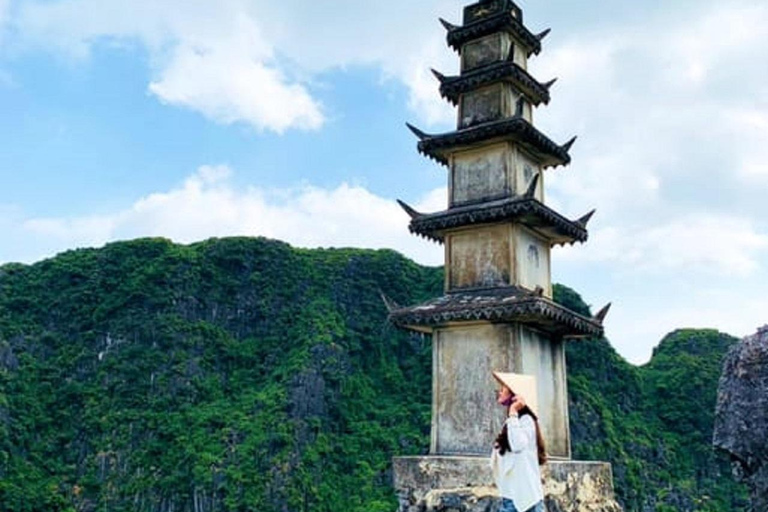 Tour en bateau de Trang An, pagode de Bai Dinh et visite d&#039;une journée de la grotte de Mua