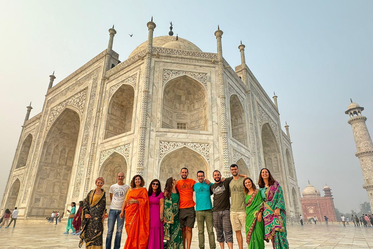 Amanecer en el Taj Mahal con ticket de entrada a la atracción