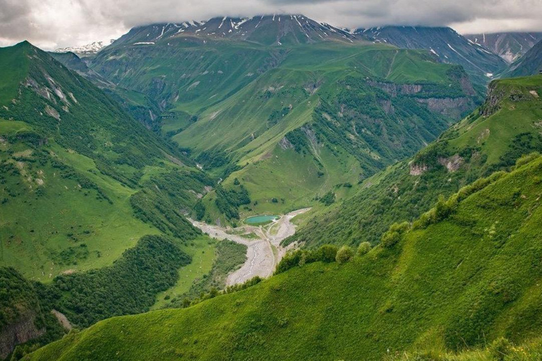 2 Days in Georgia: Retro Tbilisi & Kazbegi & Gudauri