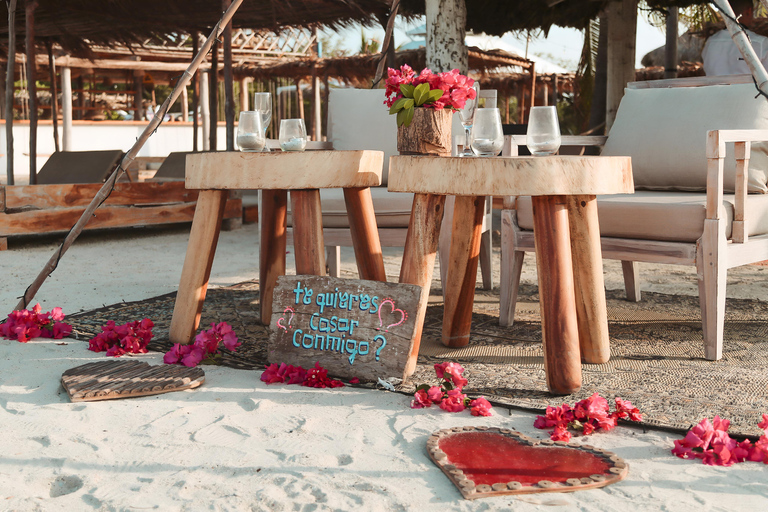 Cartagena: Private Island Romantic Dinner with Boat Transfer