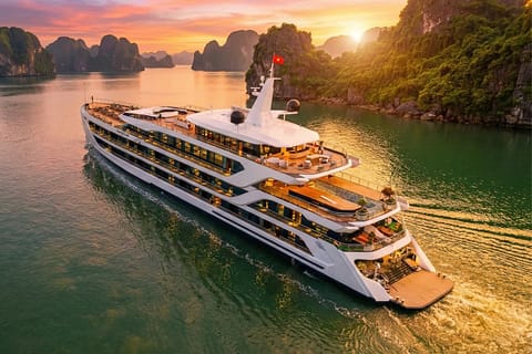 Hanoi: 2D1N Elite Lan Ha & Ha Long Cruise with Infinity Pool - Image 2