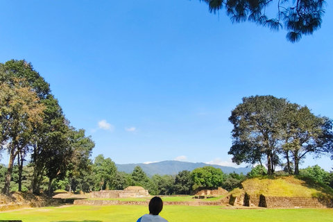 Desde Ciudad de Guatemala: Navegacion en Lago Atitlán y Visita a Iximché