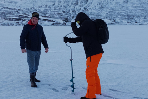 Akureyri : excursion de pêche sur glace avec chocolat chaud