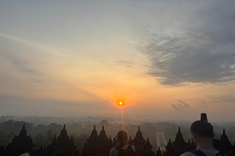 Yogyakarta: Borobudur Sunrise Include Breakfast n Prambanan