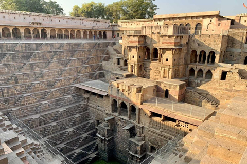 From Delhi: 4-Day Luxury Golden Triangle Tour with Hotels Guide + Transport + 3-Star Hotels