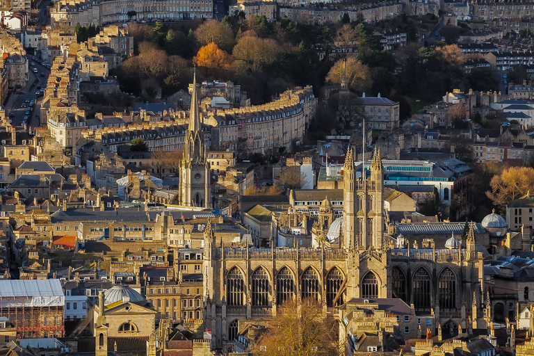 Z Londynu: jednodniowa wycieczka do Stonehenge i Bath z tajnym miejscemWycieczka grupowa do Stonehenge i Bath z Victorii