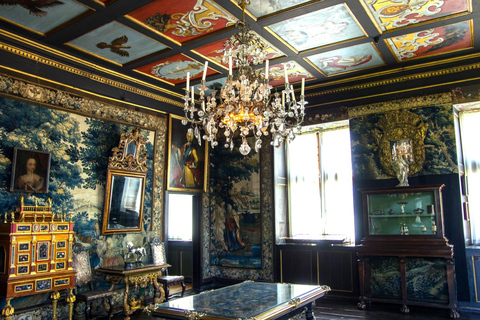 Copenhagen: Rosenborg Palace Tour in Spanish with tickets Copenhagen: Robenborg Palace Tour in Spanish with tickets