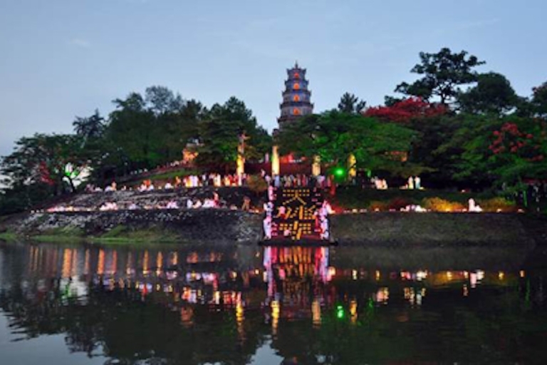 Excursión Privada a la Ciudad Imperial de Hue desde Hoi An / Da Nang