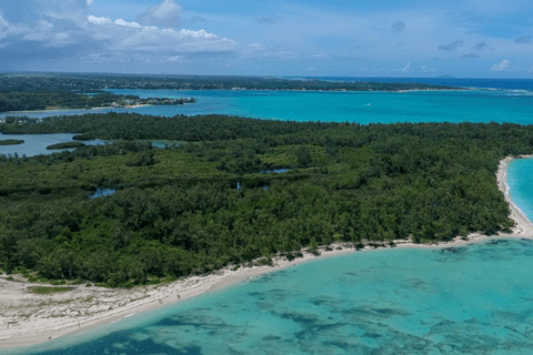 Excursion en catamaran sur l&#039;île aux Cerfs avec déjeuner et boissons illimitées