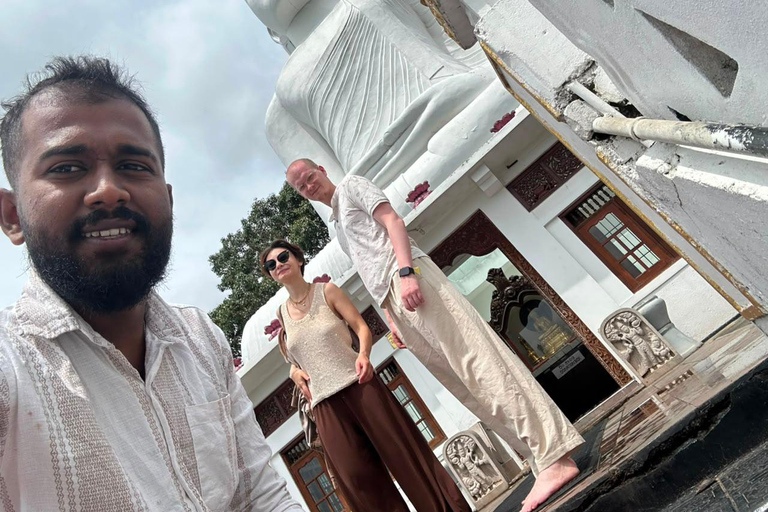 From Kandy: Nanu Oya to Ella Train Journey & Tea Highlands