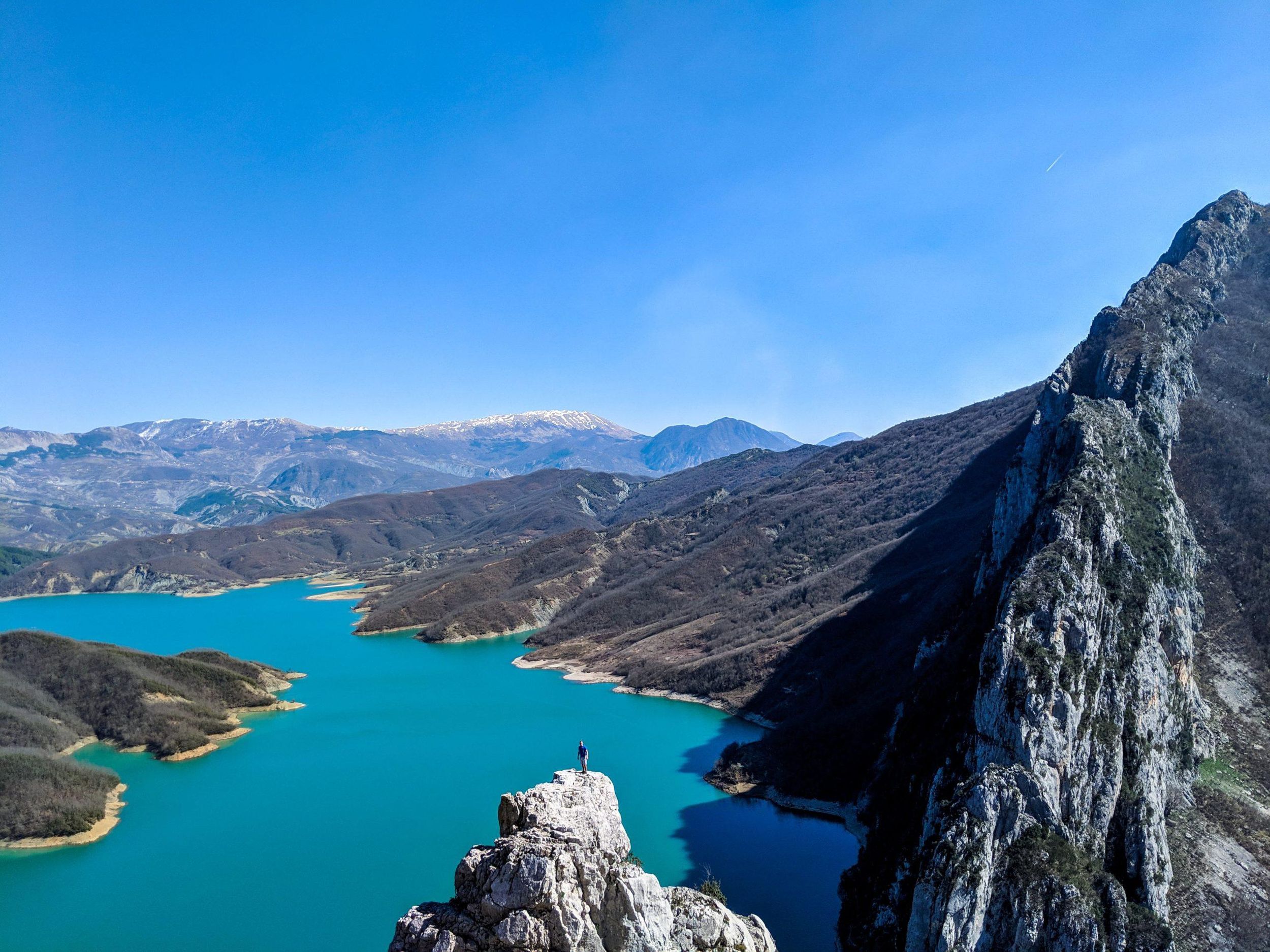 Ab Tirana: Tagestour zum Bovilla-See und zum Gamti-Gebirge