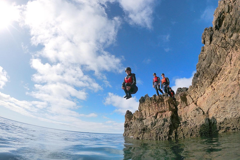 Lagos: Algarve Coasteering und Schnorchelabenteuer