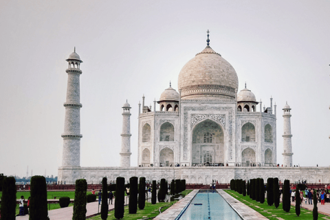 From Delhi: Taj Mahal, Agra Fort, and Baby Taj Tour by Car From Delhi: All Inclusive Tour