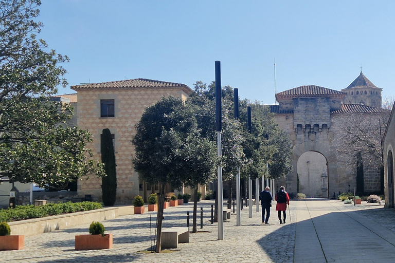 Från Salou: Rundtur i klostret Poblet med upphämtning från hotelletFrån Salou: Rundtur till klostret Poblet med upphämtning från hotellet