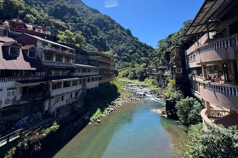 Taipei: 8 Hours Private Day Tour in Wulai with Benz Vito Wulai 8 hours day tour at 2026 Chinese New Year