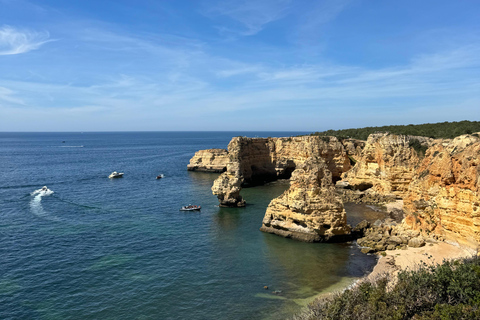 Da Lisbona: Escursione di un giorno in Algarve con crociera nelle grotte di Benagil