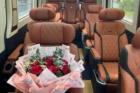 Traslado diario Ninh Binh - Halong - Hanoi en autobús limusina