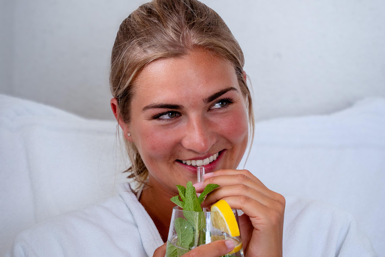 Frankfurt Airport: Premium Spa Retreat with Massage