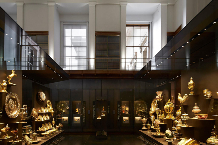 London: Sculptures and Art Tour at the British Museum