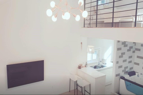 Seoul: tour di 2 giorni a Danyang con pick-up all&#039;aeroporto di IncheonHotel or airport pickup 1-night, 2-day UNESCO- Danyang tour