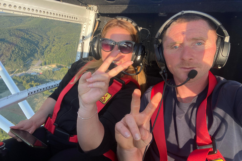 Zarnesti: 30-Minute Scenic Flight over Rasnov, Brasov & Bran