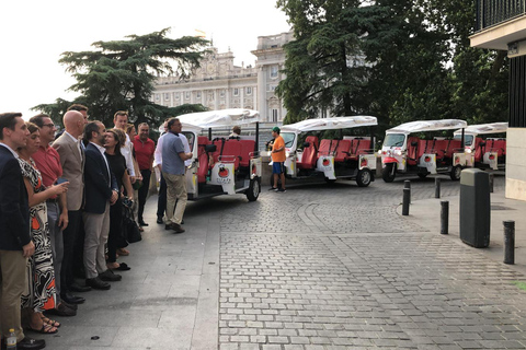 Madrid: Stadsrondleiding met gids per Tuk Tuk1-uur durende Tuk Tuk Tour