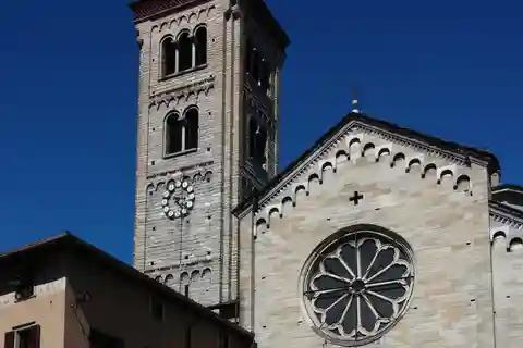 Como: Private Walking Tour with a Local Guide