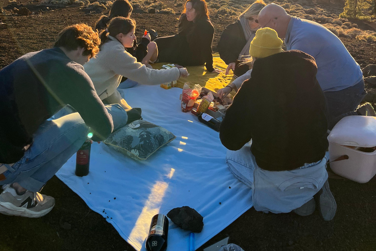 Mount Teide Sunset Picnic & Stargazing Tour - Tenerife Tenerife: Teide Sunset Picnic and Stargazing Tour